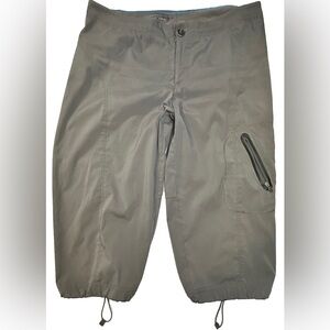 Columbia Women’s Omni Shield Gray Hiking Pants Repellent Size 8w 18L Pre-owned